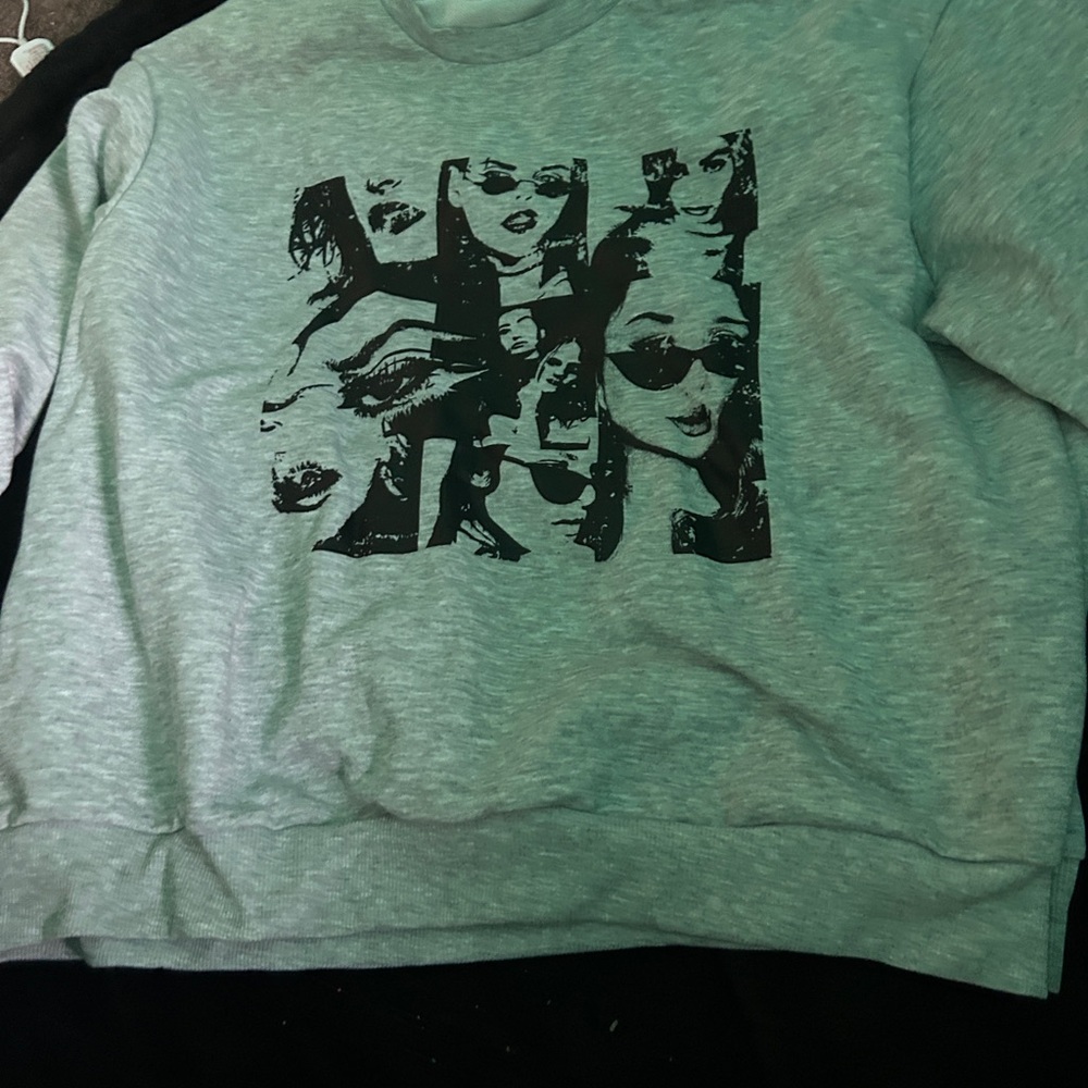 Graphic Print Sweatshirt